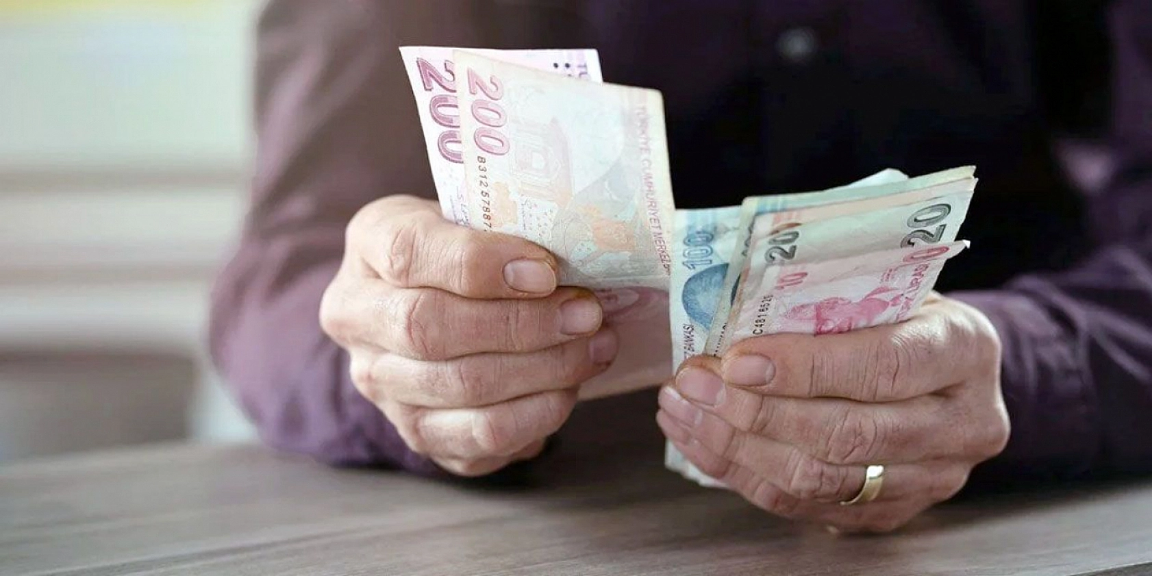 Emekliler için karar verildi! En düşük emekli maaşı bakın ne kadar olacak?