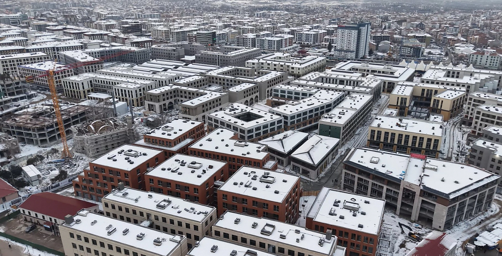 Yeni Malatya çarşısı beyaz örtüyle kartpostallık görüntüler sundu