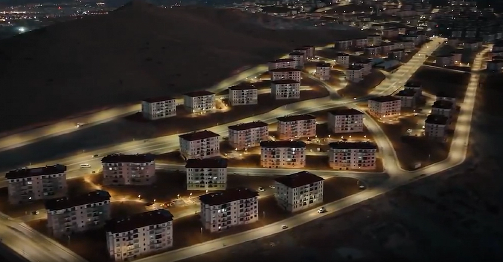 Malatya'da Konutlar Bir Bir Yükseliyor: Vali Yavuz, Görselleri Paylaştı…