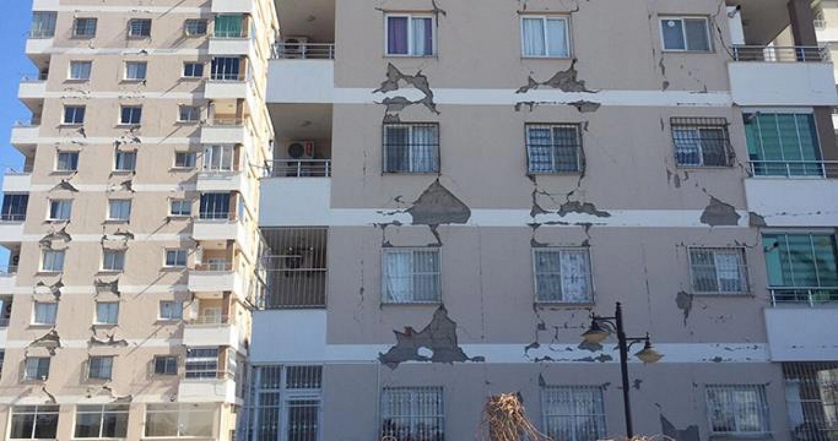 Orta hasarlı bina sahipleri müjde! İzin belgesi verilecek!