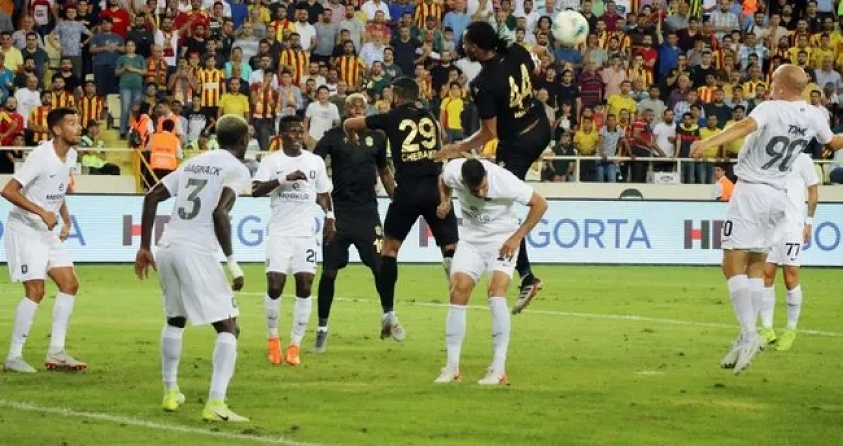 Malatyaspor'da Kriz! Başkan Yok, Takım Satılık!