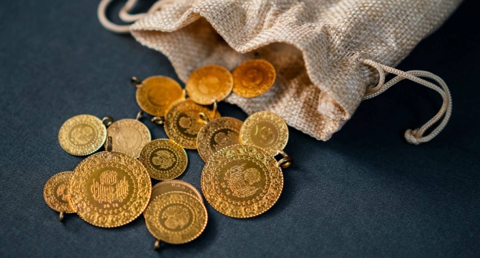 Altın Yatırımı Yapacaklara Önemli Uyarı! Malatyalı Kuyumcu Ne Öneriyor? Gram Altın Mı, Çeyrek Altın Mı Güvenli?