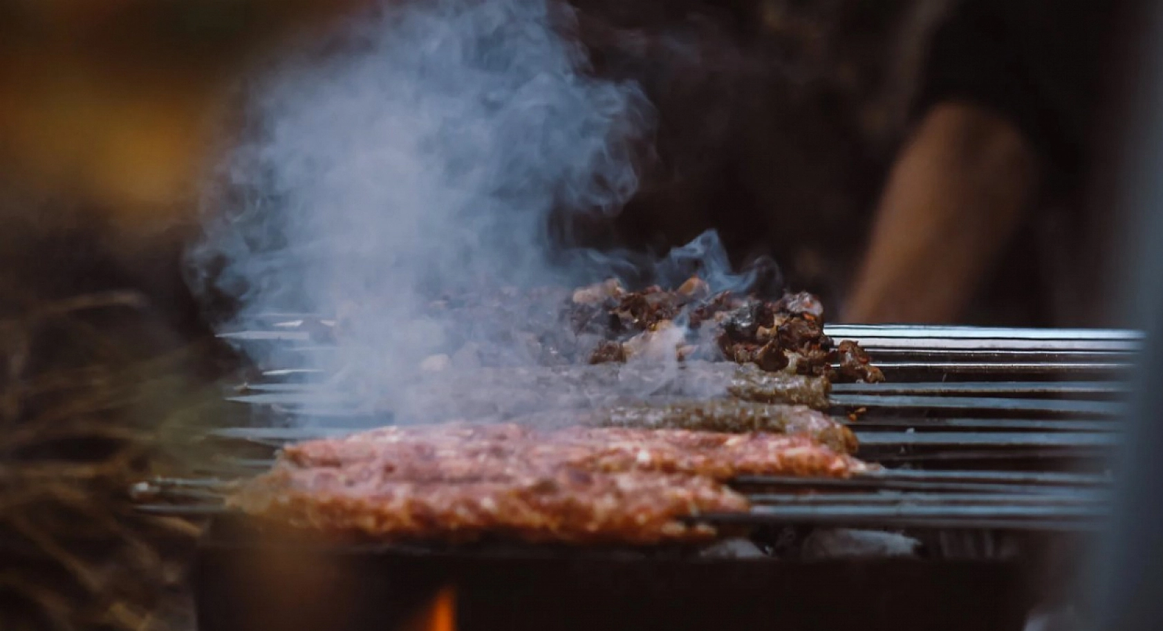 Kayısı, kebabı solladı! Adanalılar Malatya'nın sırasını hazmedemedi!