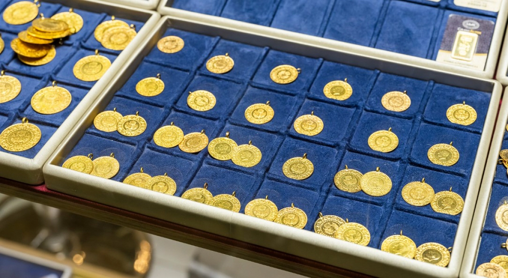 Ons Altın 3 bin 500 Doları Gördü: Peki Gram-Çeyrek Altın Kaç Lira Oldu?