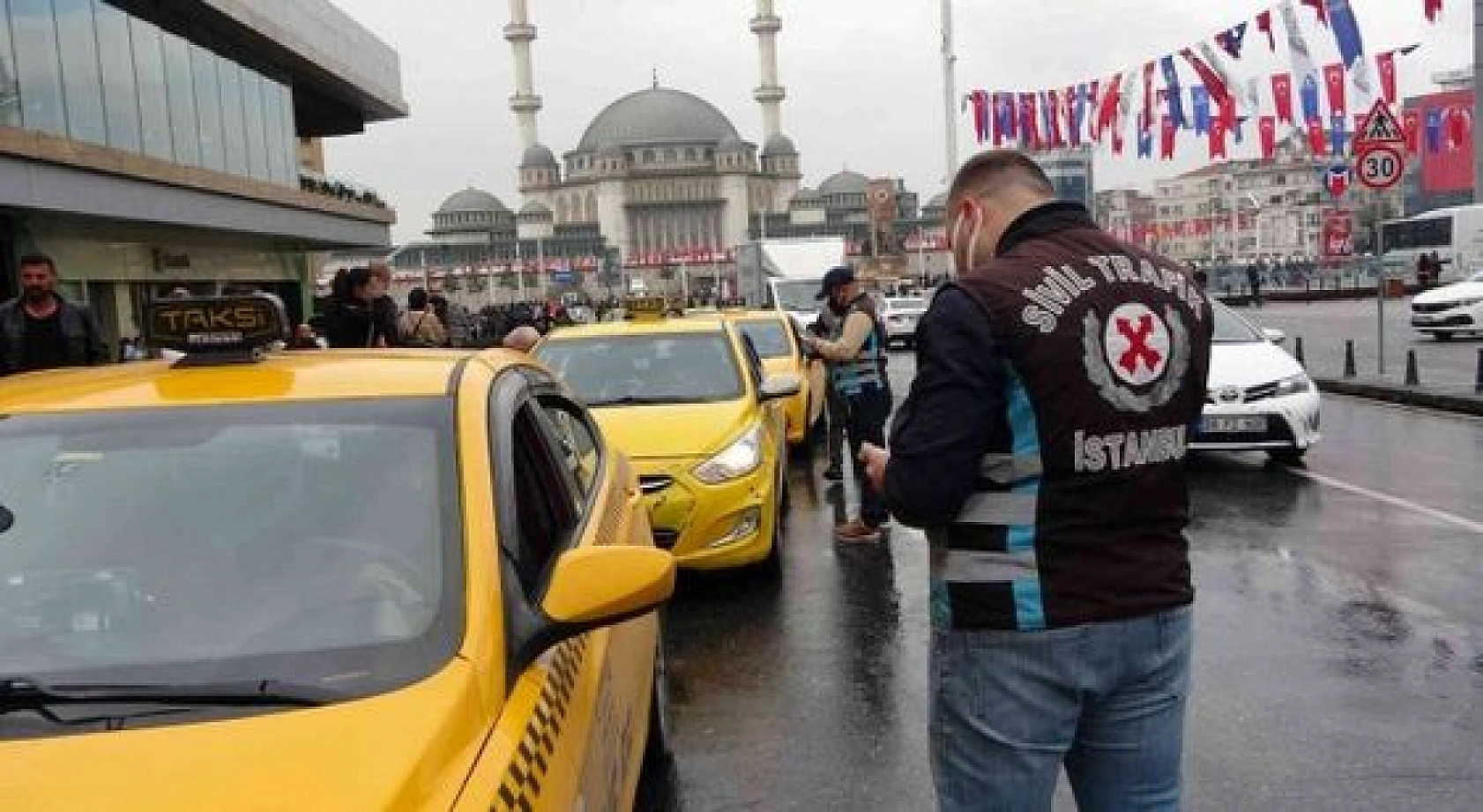 Araç Sahipleri Dikkat! 2025'te Ağır Cezalar Geliyor...! Kimseye Af Tanınmayacak...