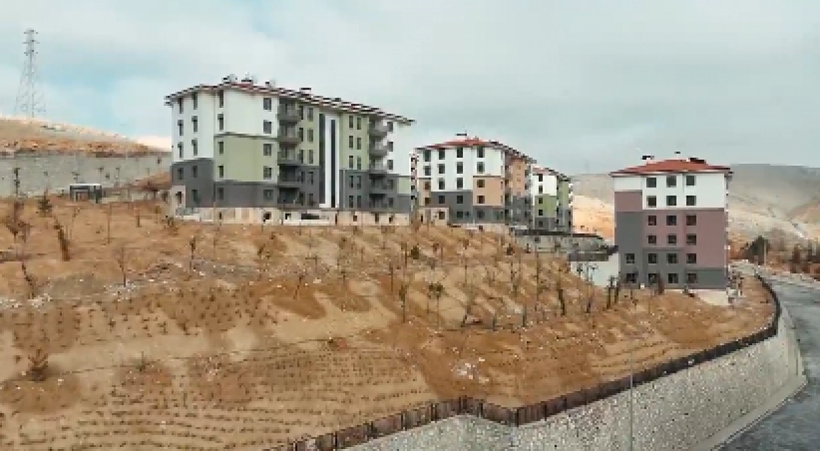 Malatya'da O İlçede Deprem Konutlarının Anahtarları Teslim Ediliyor! İşte Drone Görüntüleri…