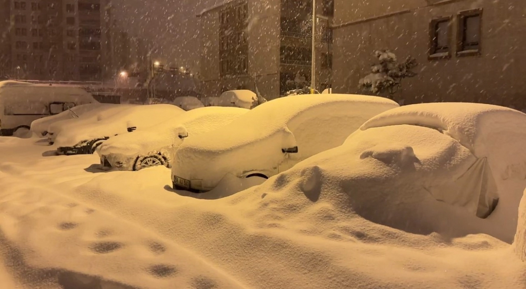 Malatya'da soğuk hava etkisini sürdürüyor: Buzlanma ve çığ uyarısı