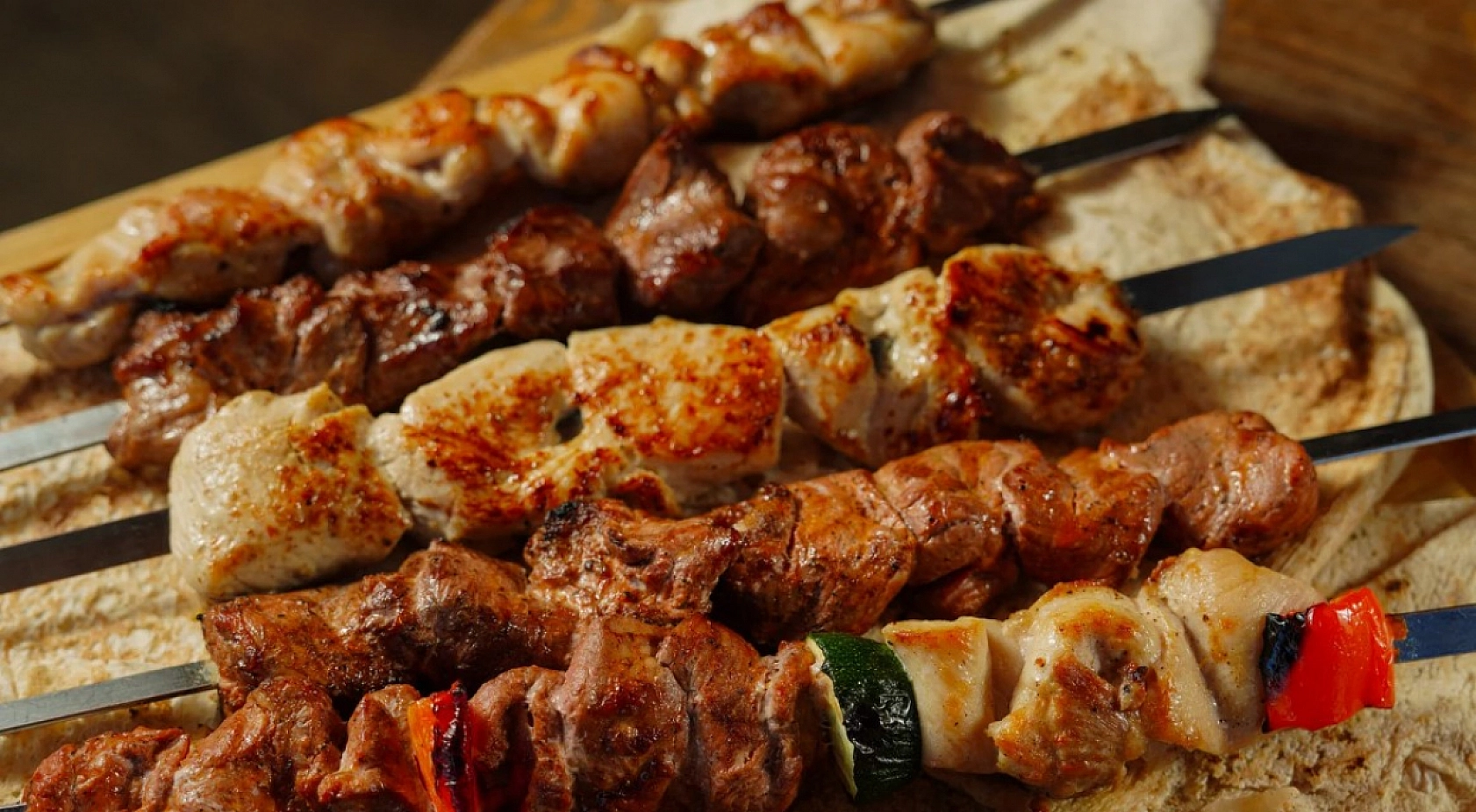 Kayısı, kebabı solladı! Adanalılar Malatya'nın sırasını hazmedemedi!