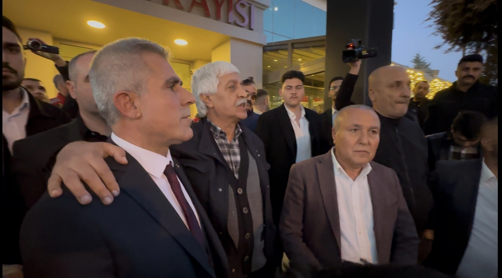 Kazgan kaybetti, yeni başkan Şekerci oldu