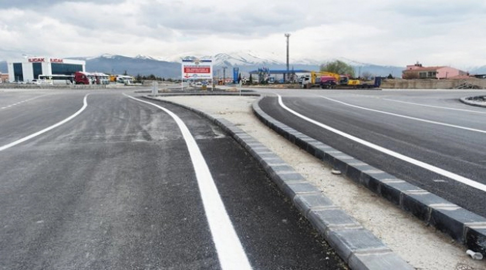 Malatya'da Proje Tamamlanıyor: Dünya Kayısı Ticaret Merkezi ve Buğday Pazarı'na ulaşım Kolaylaşacak!