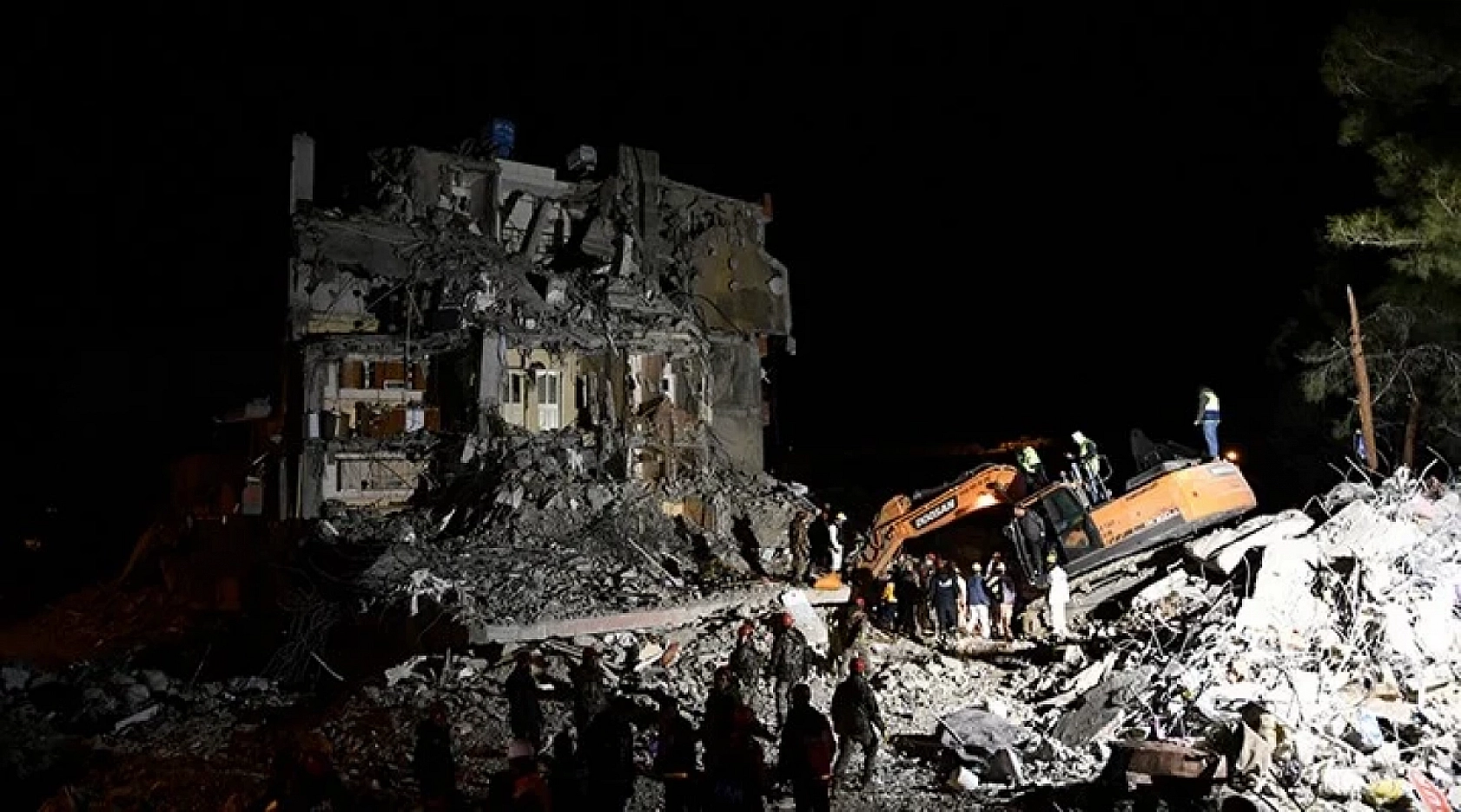 Malatya'da 14 Kişinin Hayatını Kaybettiği Deprem Davası Ertelendi