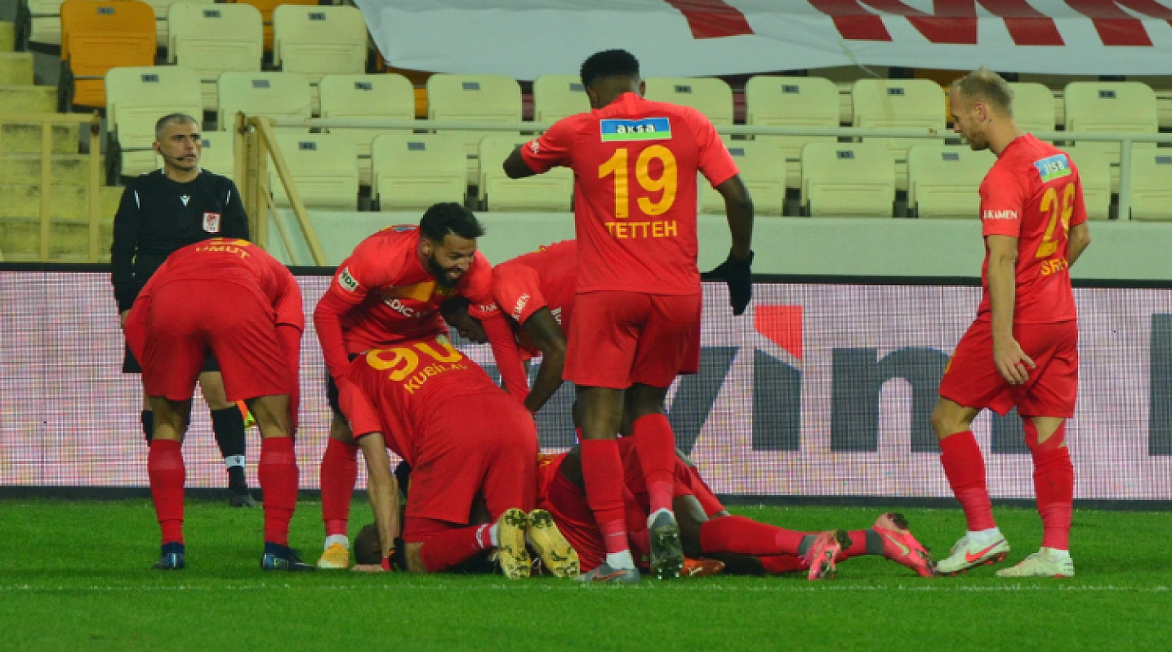 Malatyaspor'da Kriz Derinleşiyor: 'Malatya'ya İhanet Edildi!'