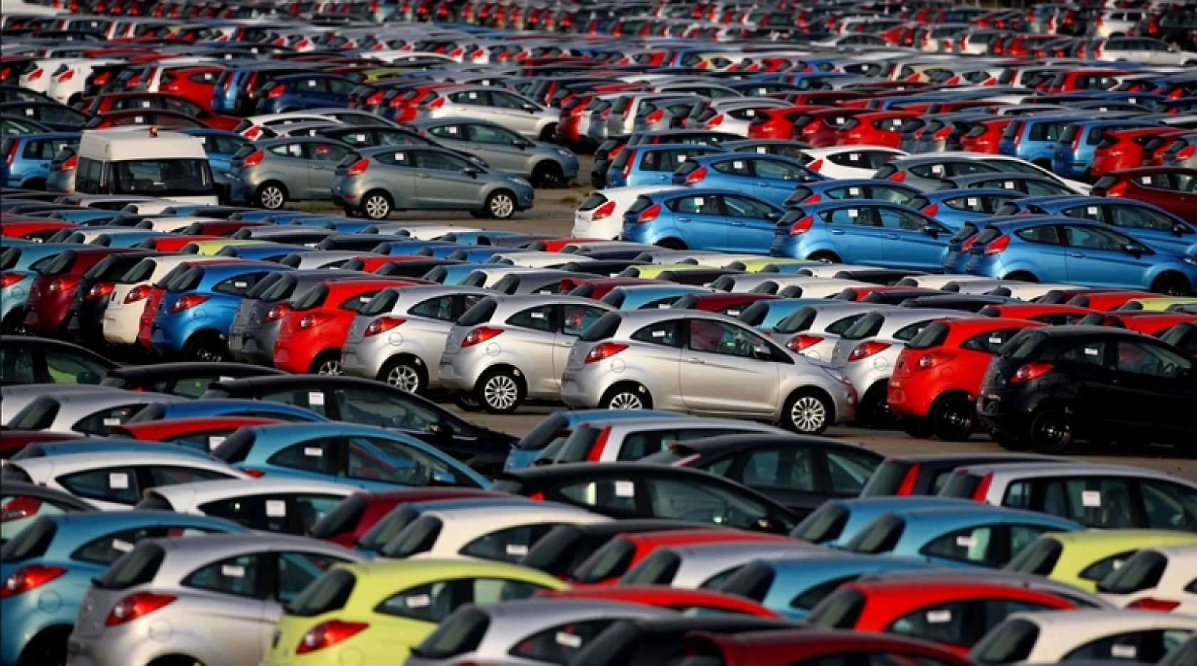 Vatandaşların Tercihi Değişmedi: Peki, Otomobilde Hangi Renkler Ön Plana Çıktı? İşte Detaylar…