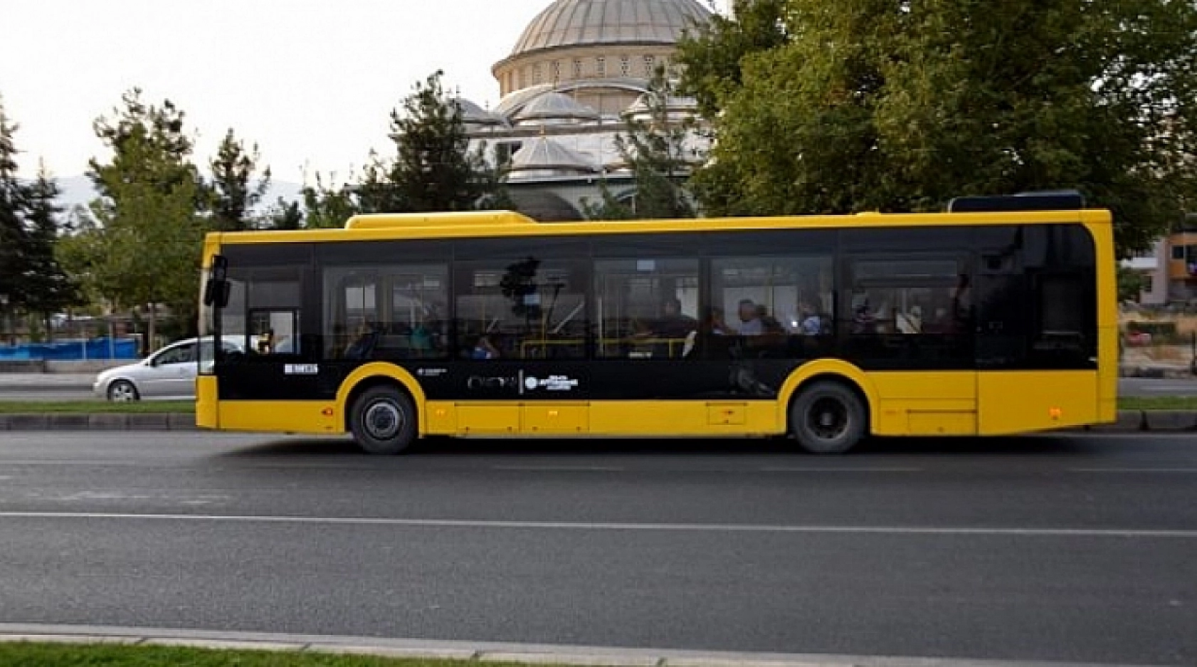 Malatyalılar Ulaşım Zammına Tepkili: 'Evini, İşini Kaybeden Şehre Maliyetli'