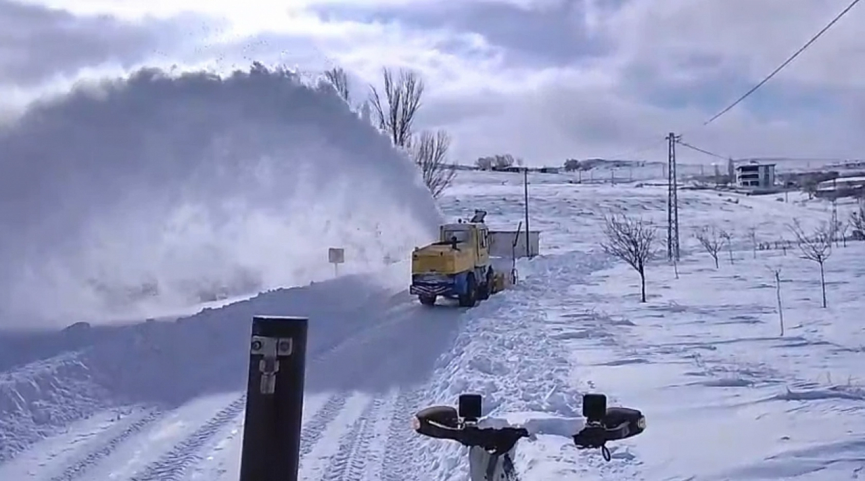 Malatya kar altında! 457 mahalle ile bağlantı kesildi!