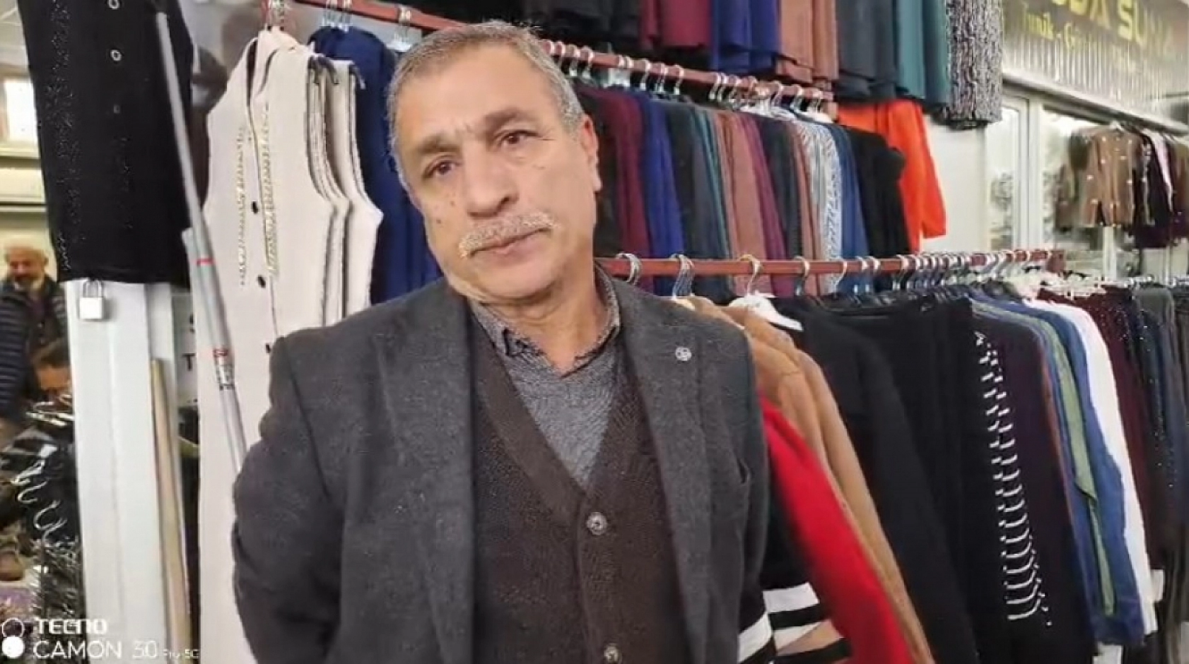 Giyimde fiyatlar uçtu: Dar gelirli vatandaş terziye koşuyor…