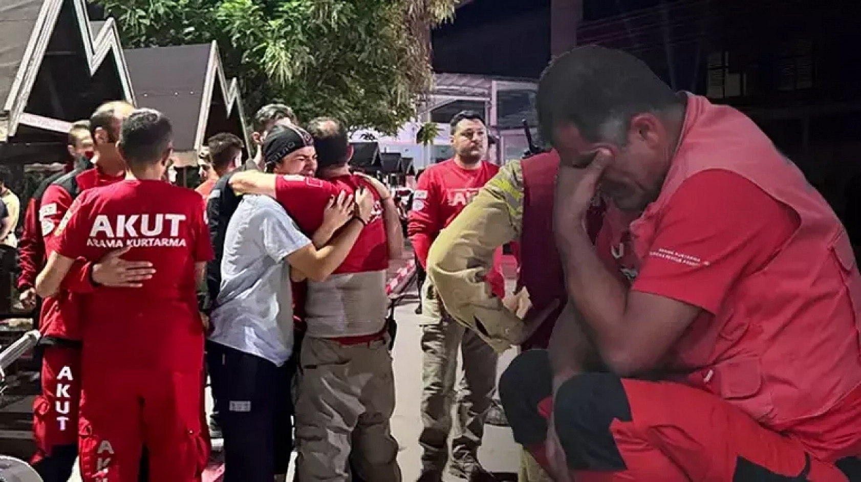 Alevler Arasında Kalan 10 Şehidin Kimlikleri Belli Oldu...