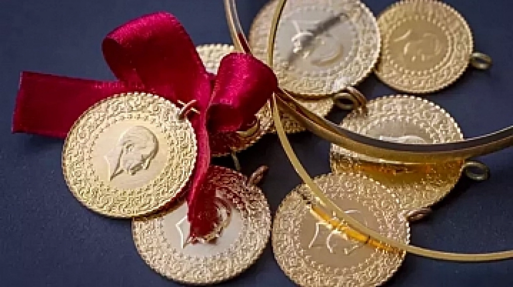 Altın piyasasında ani düşüş: Gram altın 3 bin 777 TL'de istikrar kaybetti