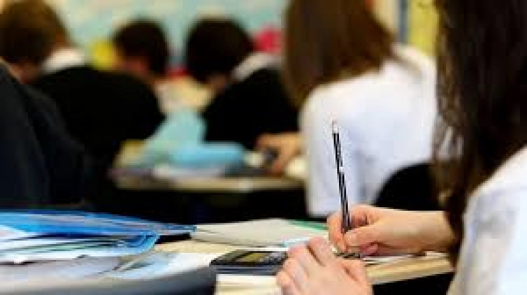 Zorunlu Eğitim Süresi Kısaltılmalı Mı? Öğrenciler Uzun Eğitim Sürecinden Nasıl Etkileniyor? Öğretmenlerin Düşünceleri Neler? İşte Yanıtı…