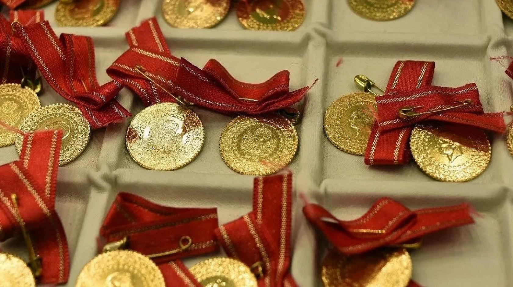 Malatya'da güncel altın fiyatları... Beşibirlik 144 Bin TL'yi aştı!