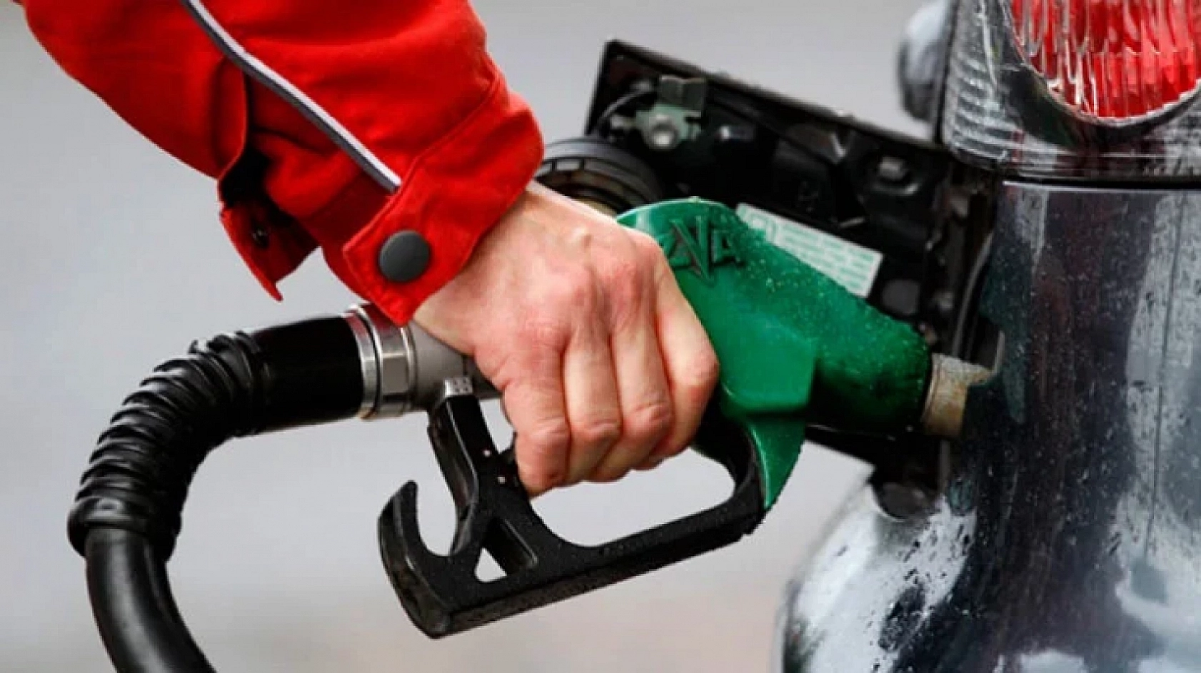 Motorine Rekor Zam! Litre Fiyatı 50 TL'ye Yaklaştı