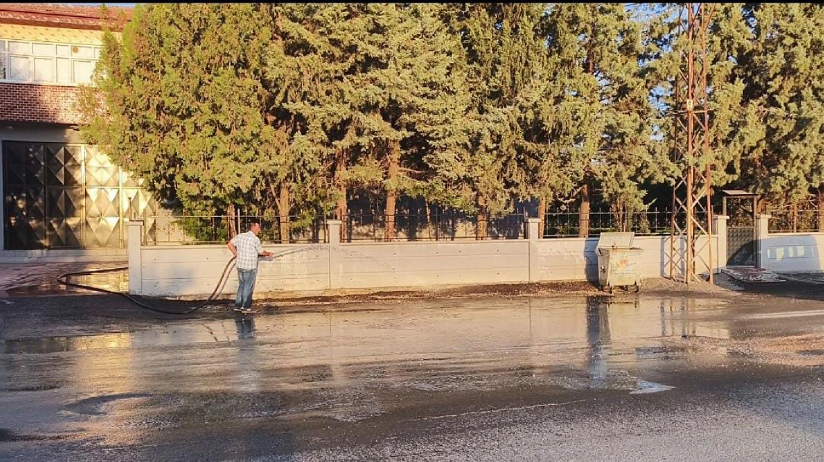 MASKİ söktü, belediye asfaltlamayı unuttu: Mahalleli tozla savaşıyor