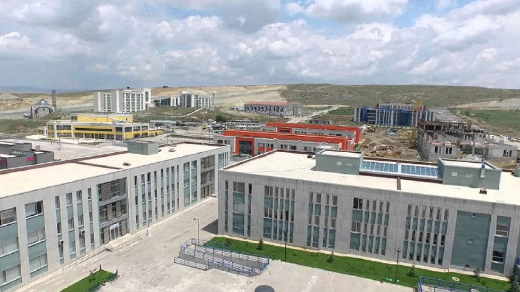 Türkiye'nin En İyi Üniversiteleri Açıklandı!