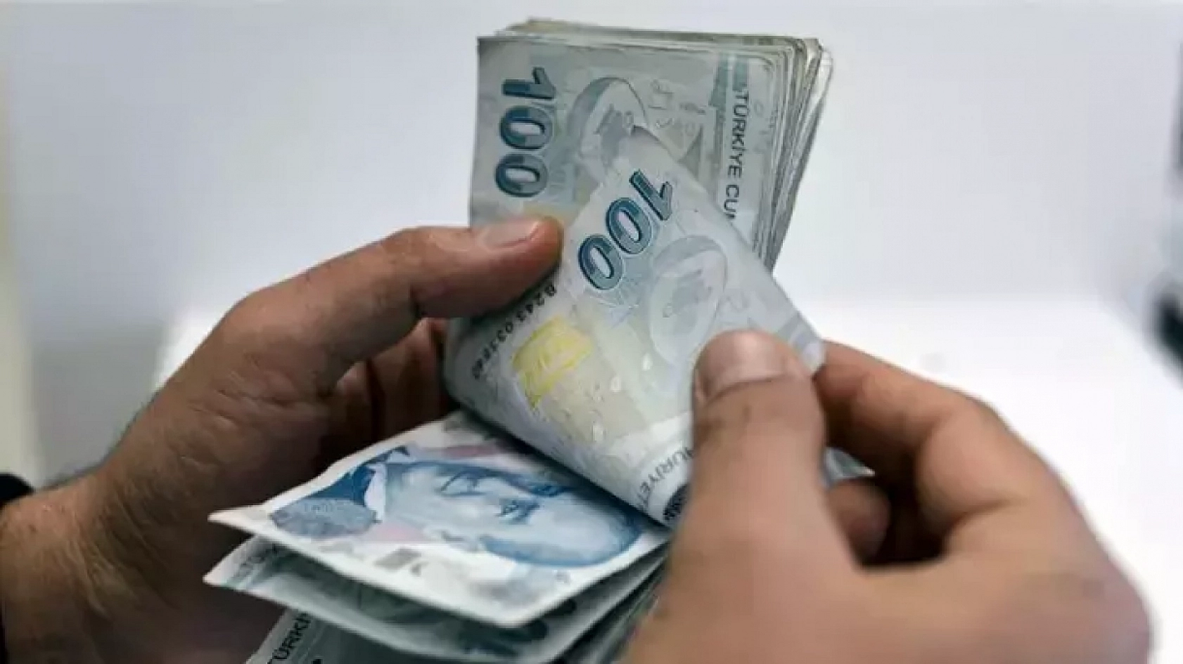 İhtiyaç Sahiplerine Yapılan Destek Ödemeleri Artırıldı: Peki, Yaşlı, Engelli ve Evde Bakım Yardımı Ne Kadar Oldu?