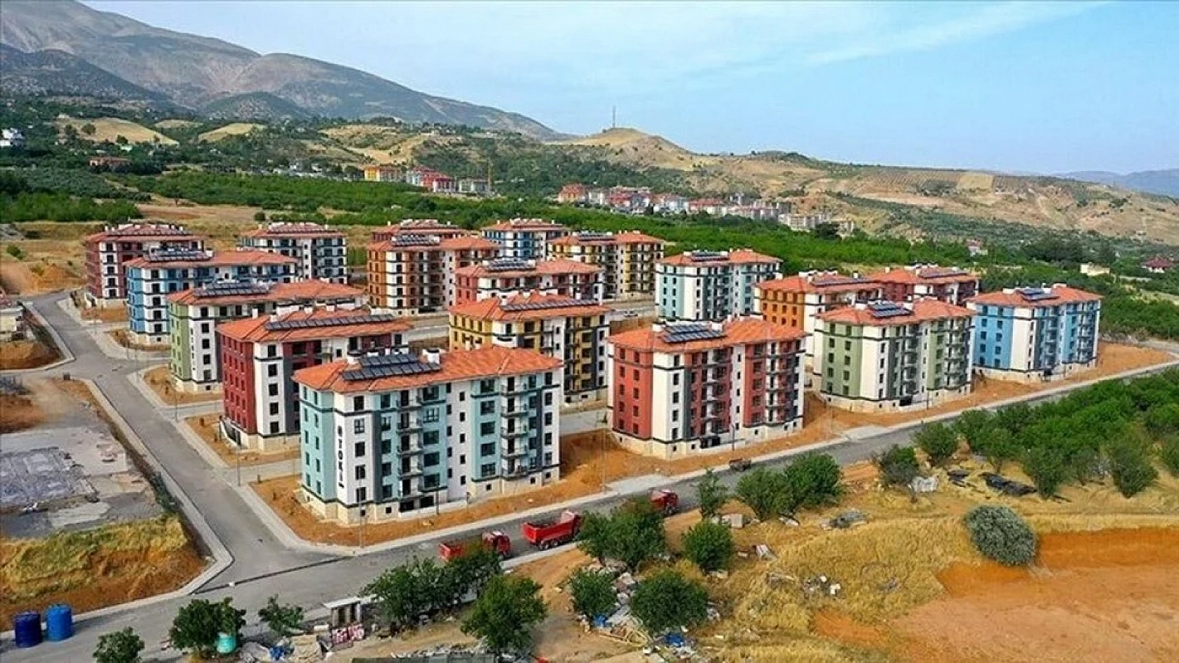 Bakan Açıkladı! İşte Yıl Sonuna Kadar Teslim Edilecek Ev Sayısı...