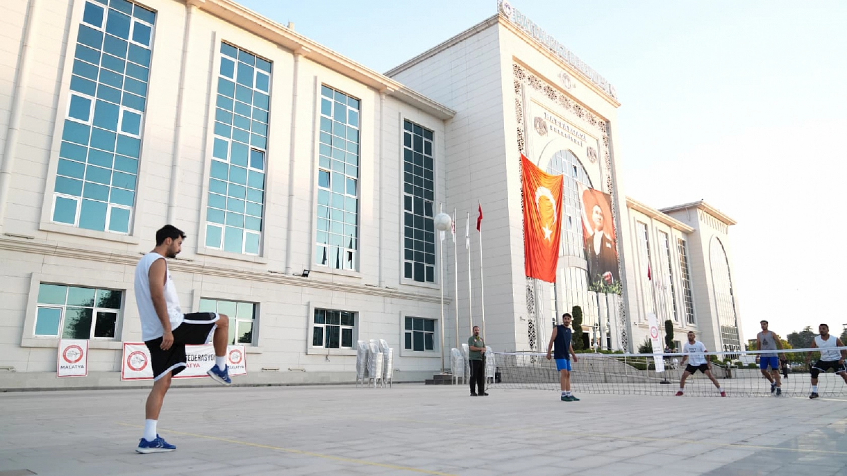 18 takımın mücadelesi sona erdi: Malatya'da şampiyon Karaman FK