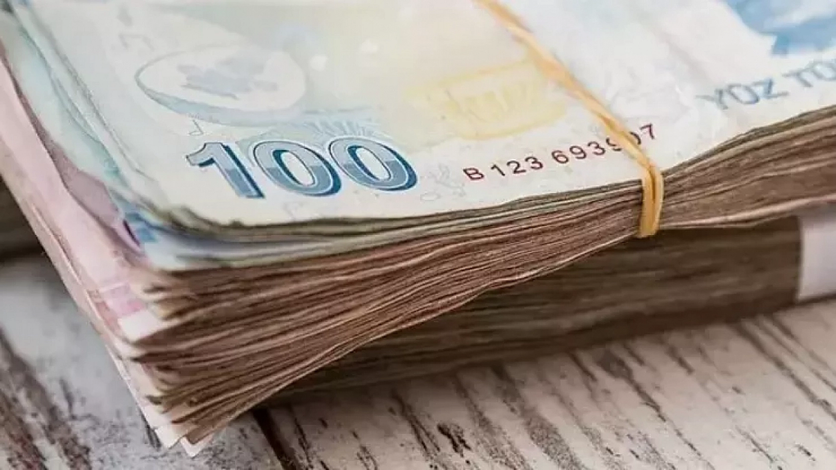 Emeklilerin Bayram İkramiyesi Netleşiyor: Bu Yıl İki Rakamdan Biri Ödenecek