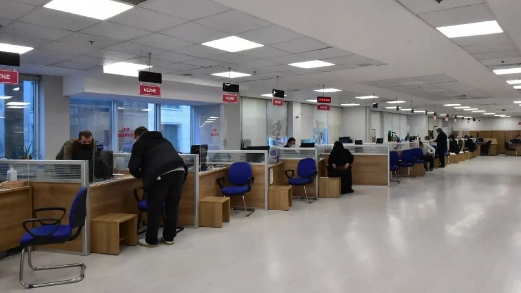 Bankalardan 2025 Kiralık Kasa Zammı: Fiyatları Cep Yakacak!