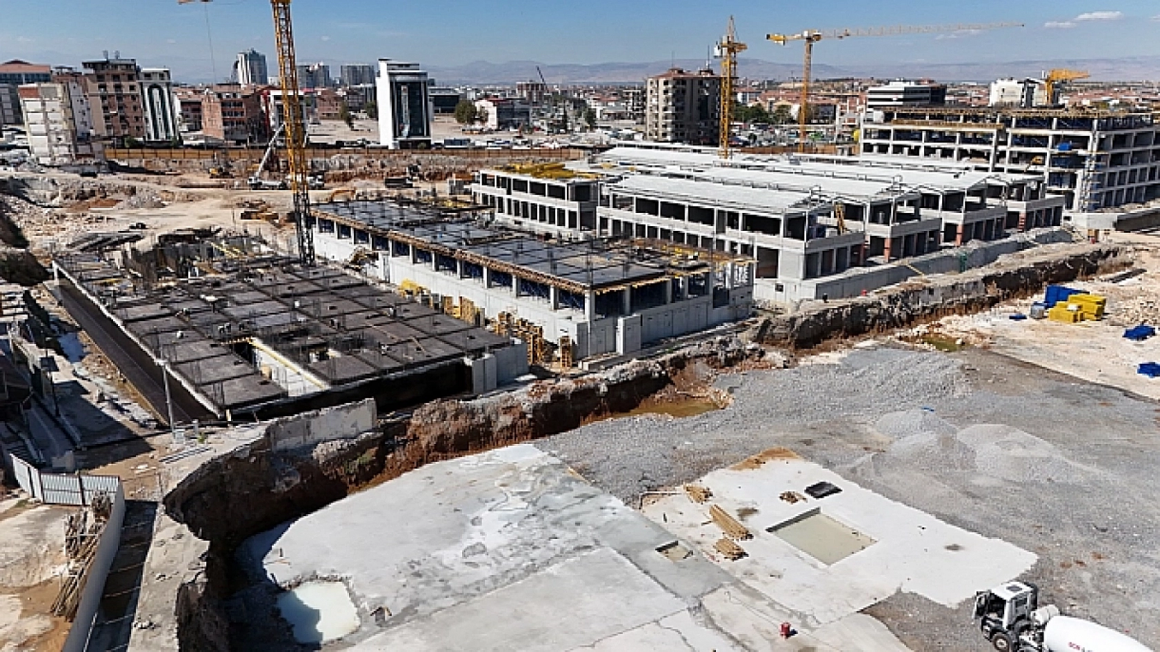 Çarşı Projesinde Şok Olacağınız Detay! Ofislerde Bakın Ne Kullanılmamış…!