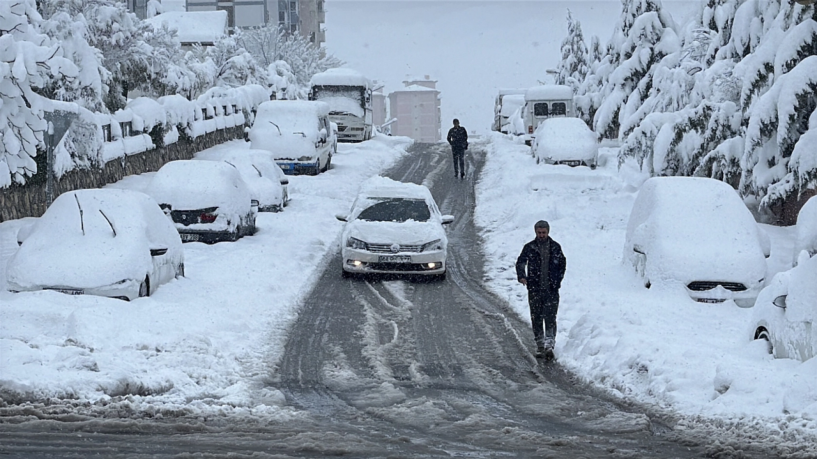 Malatya'nın O İlçesi Beyaza Büründü