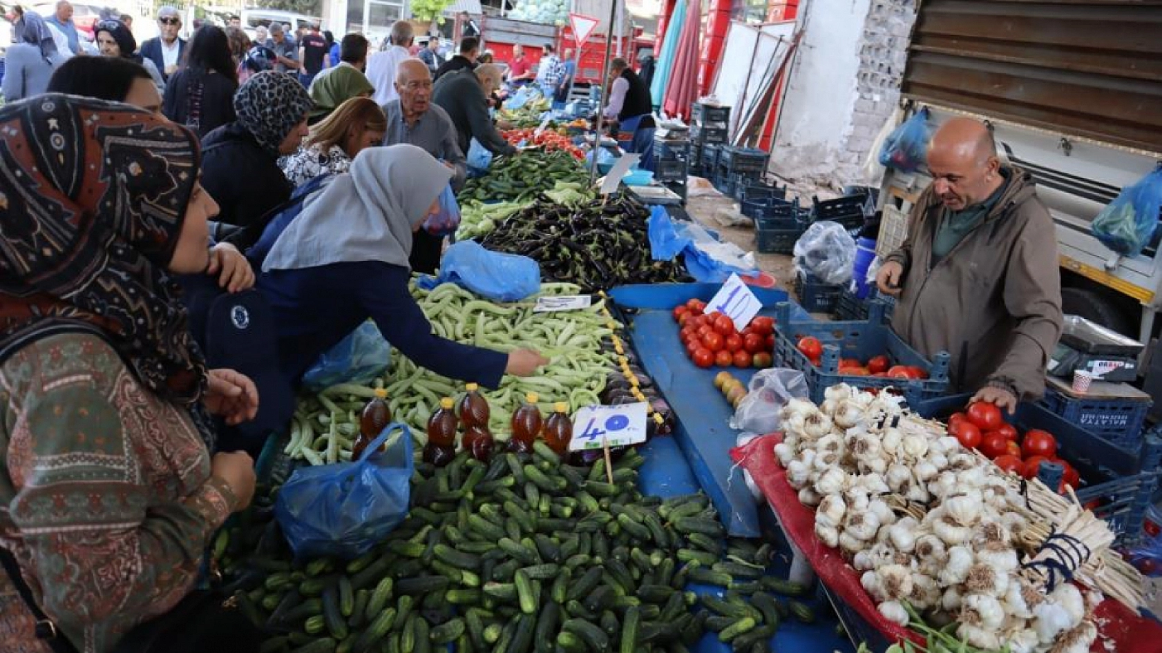 Malatya semt pazarlarında vatandaşa soğuk duş: 'Fiyatlar bu kadar da olmaz dedirtti!'