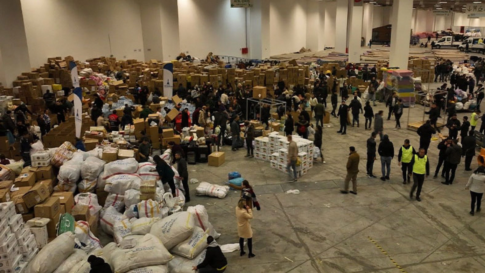 Elbistan'da Eşya Yardımı Yapıldı: Malatya'ya Yardım Yapılacak mı?