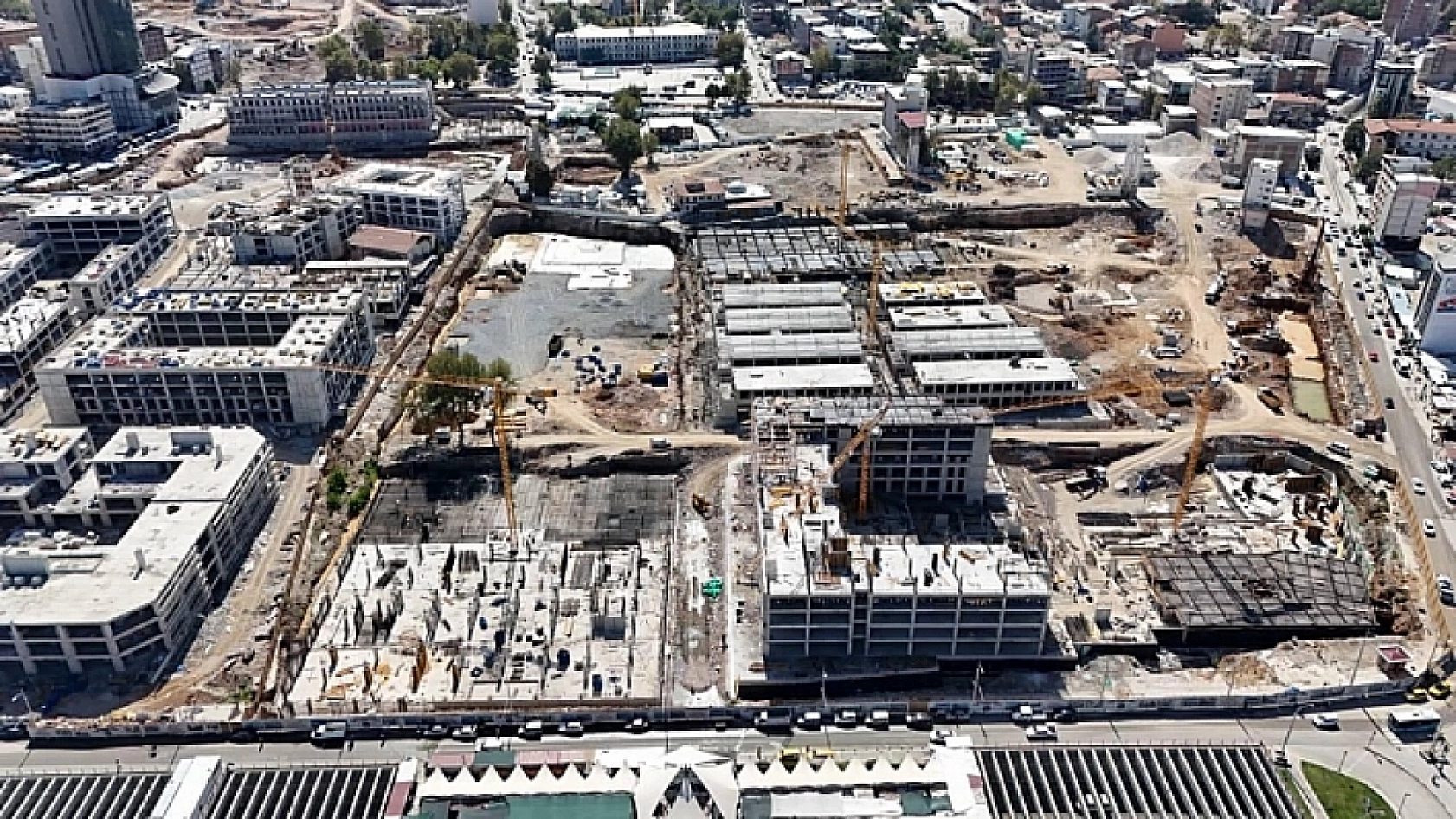 Çarşı Projesi'ni Sert Sözlerle Eleştirdi: '100 Yıllık Geleceği Iskalandı'