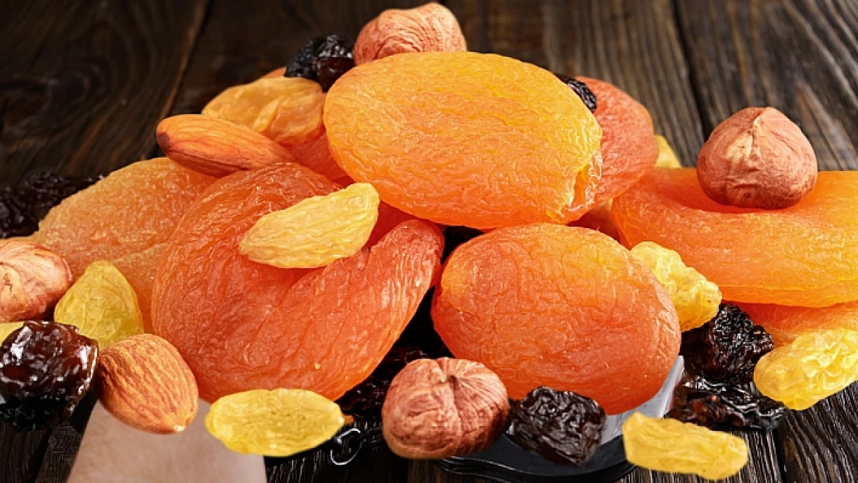 İbn-i Sina'nın Tavsiyesi: Günde 100 Gram Yiyince Gelen Mucizevi Etki!