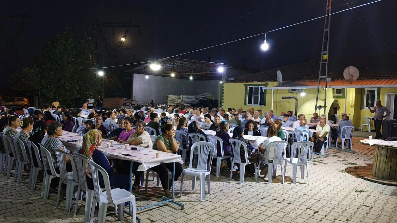 Kerbela'dan Günümüze… Bin Yıllık Lezzet ve İnanç Aşurede Paylaşıldı