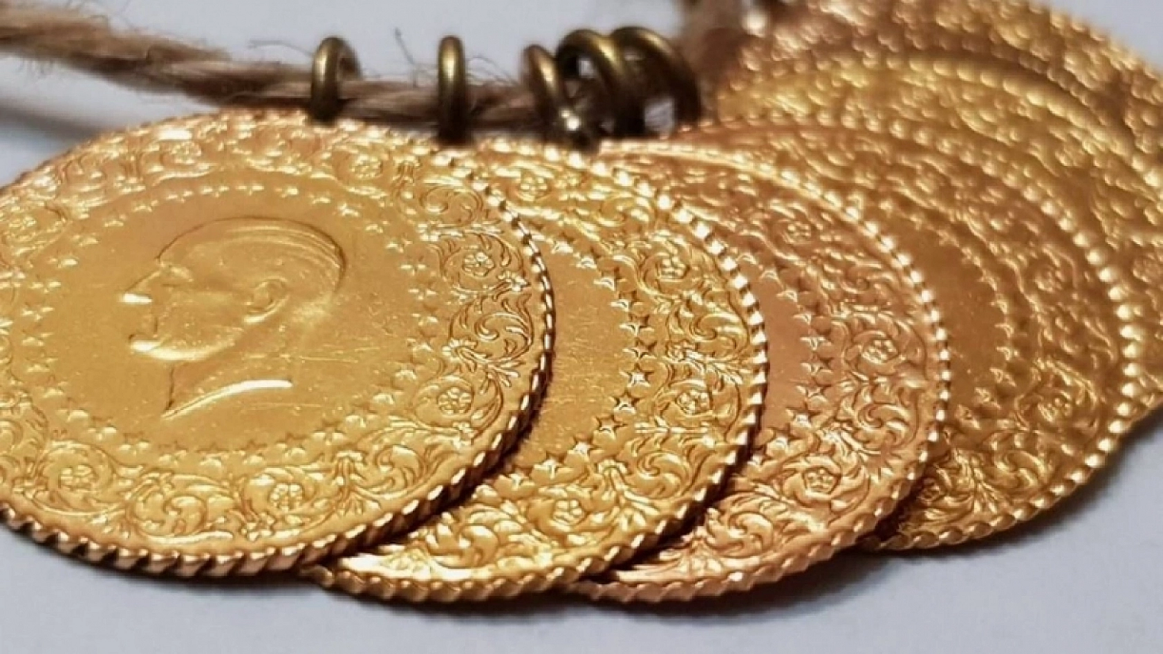 Altın fiyatlarında dalgalanma devam ediyor! Yatırımcılar dikkat...!