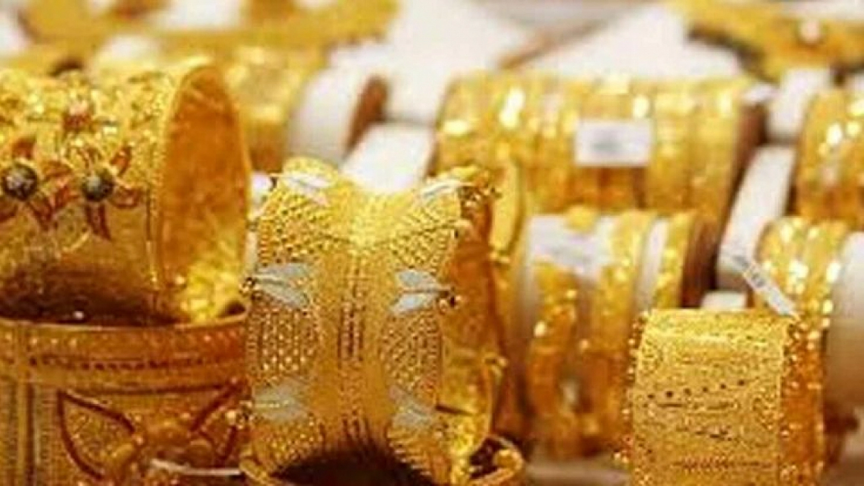 Altın yine zirvede: Küresel gerilimler fiyatları fırlattı