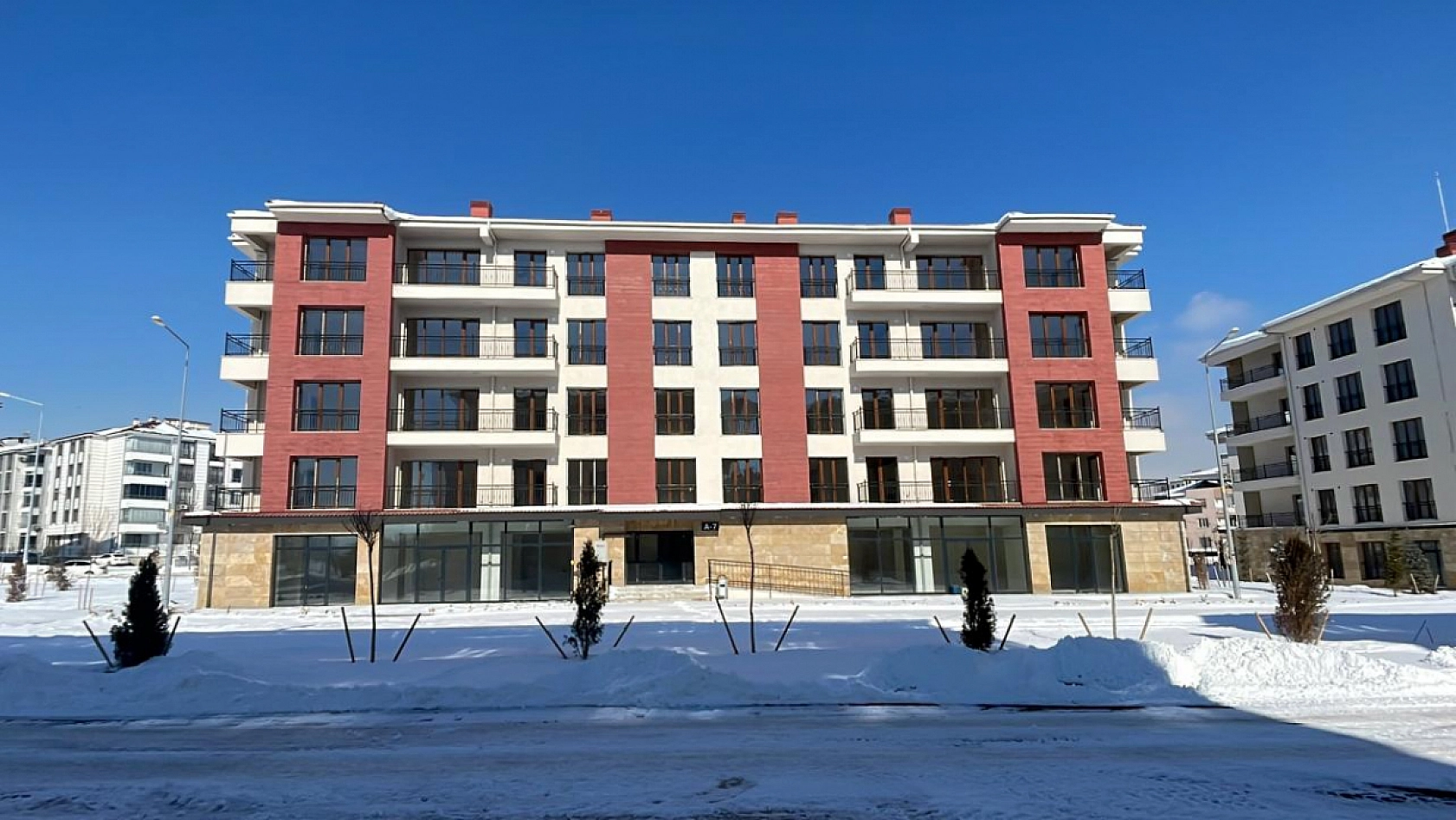 Dar Gelirli Ailelere Müjde! Bakan 250 Bin Konut Sözü Verdi!