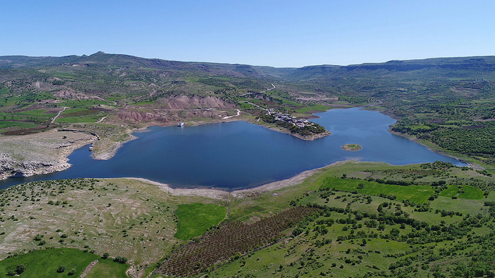 Elektrik Üretiminde Kilit Rol Oynuyor: Yarım Asırlık Barajdan Besleniyor… Fırat Nehri'nin Kalbi Malatya'da Atıyor