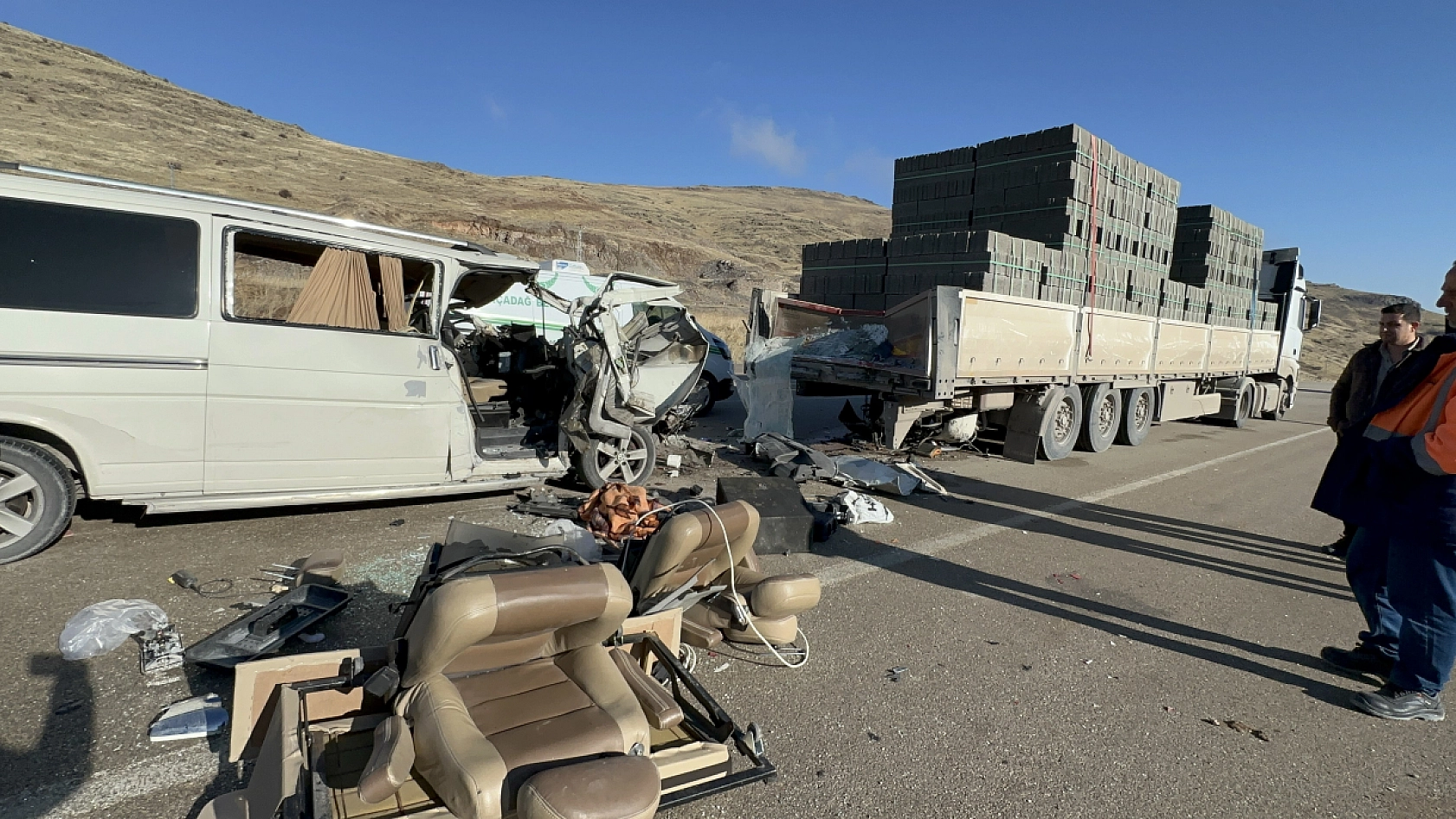 Akçadağ yolunda feci kaza: 3 ölü