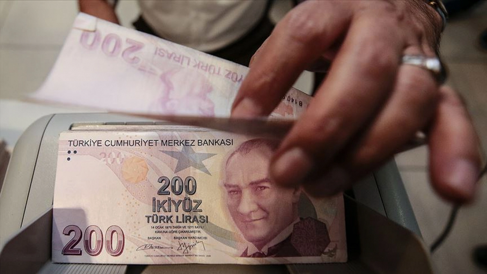 Ağbaba: 85 milyon insanla dalga geçiyorlar! 