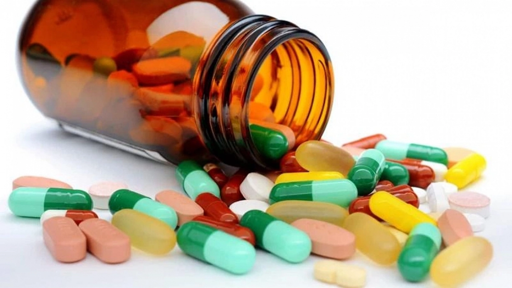 Uzmanlar Uyarıyor: Bilinçsiz Vitamin Kullanımı Ölümcül Olabilir!