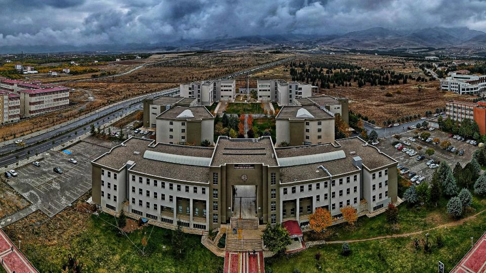 İnönü Üniversitesi İlk 150'de