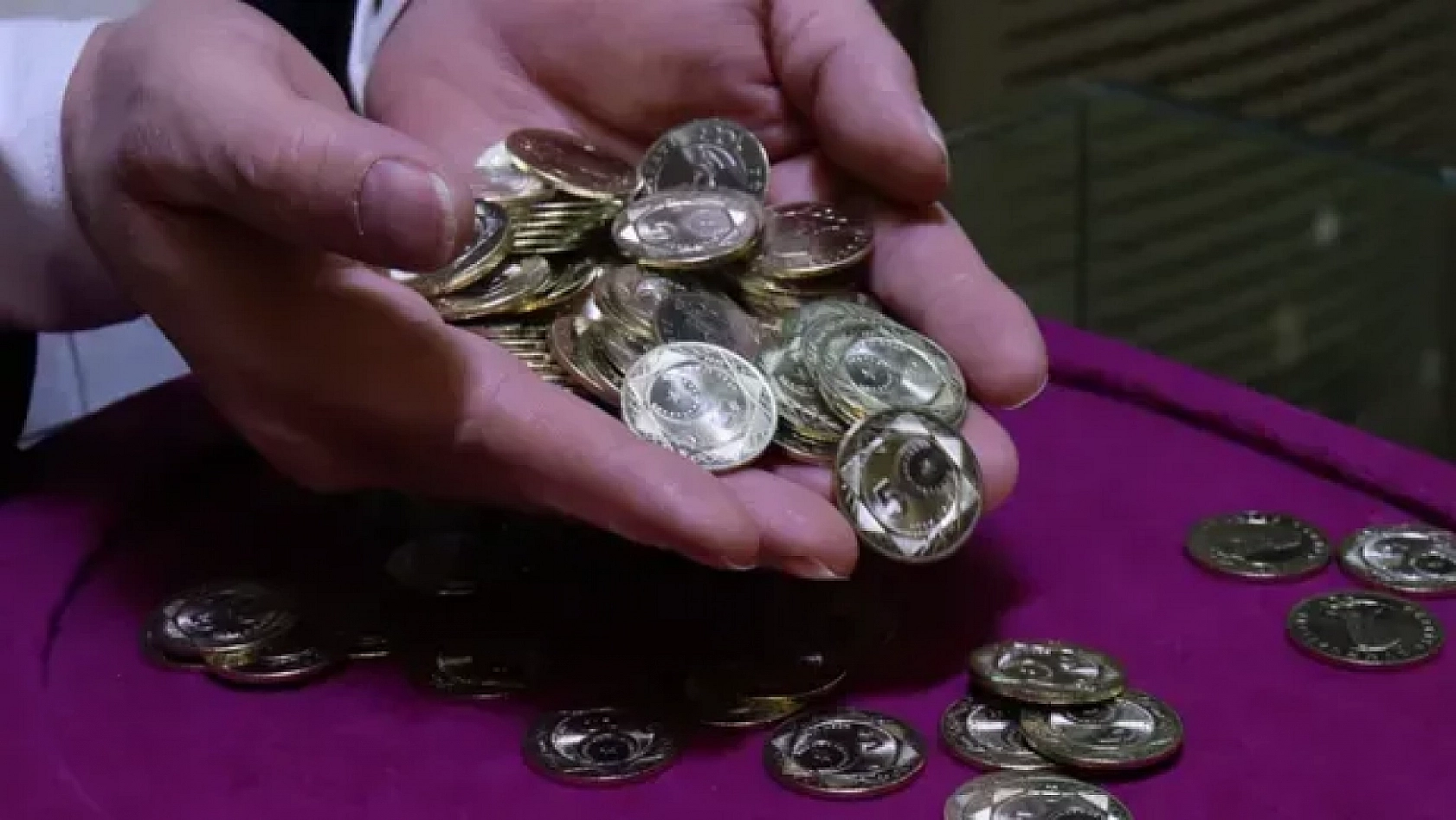 Malatyalılar Cebinde Gizli Servet Taşıyor..!