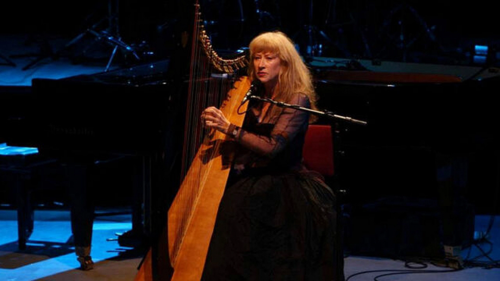Loreena McKennitt geliyor..!