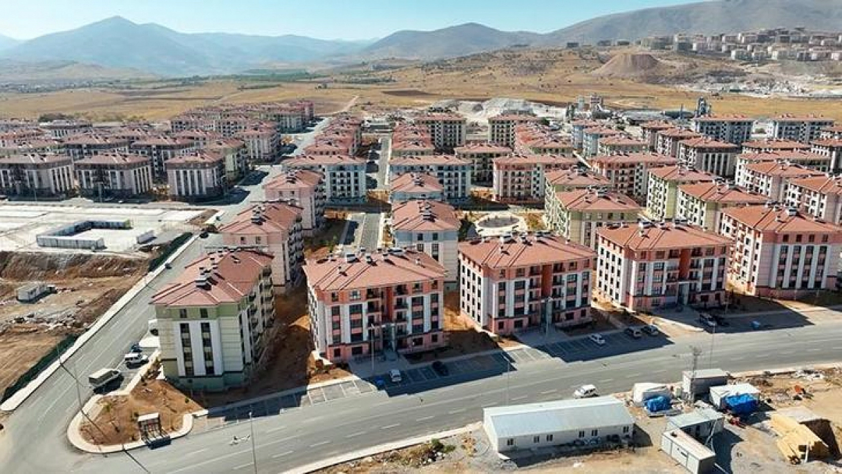 Malatya'da fazla yapılan deprem konutlarının akıbeti belli oldu… Yıl sonunda başlıyor